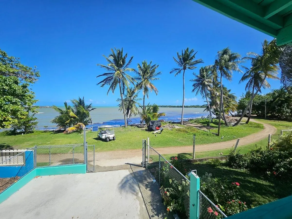 Mami Ana Beach House, The Oceanfront Rest Hideaway ! Ceiba