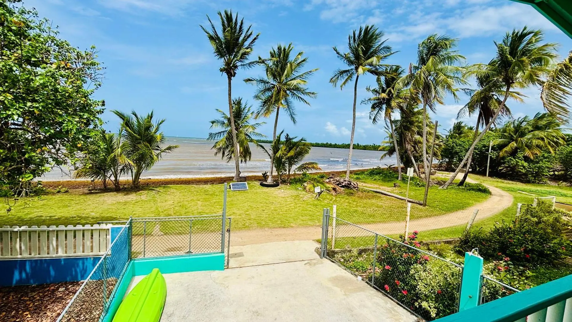 Mami Ana Beach House, The Oceanfront Rest Hideaway ! Ceiba Porto Riko