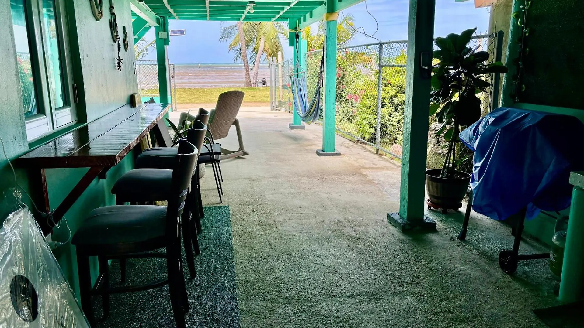 Mami Ana Beach House, The Oceanfront Rest Hideaway ! Ceiba Villa