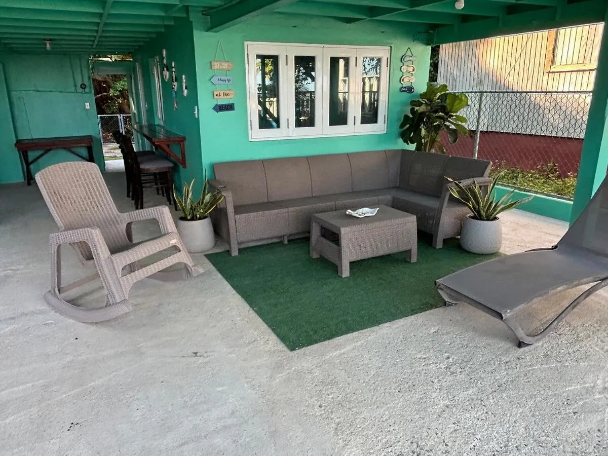 Mami Ana Beach House, The Oceanfront Rest Hideaway ! Ceiba Villa