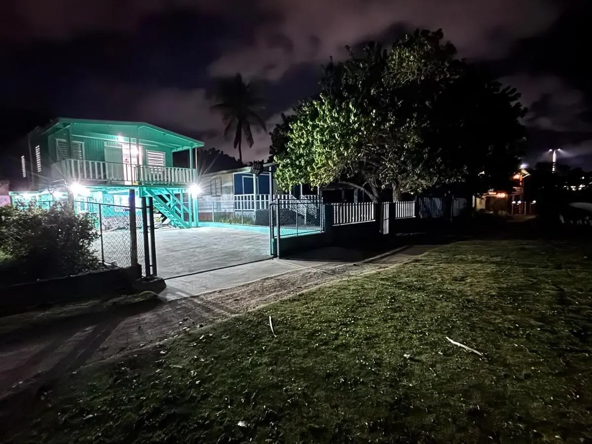 Mami Ana Beach House, The Oceanfront Rest Hideaway ! Ceiba Porto Riko