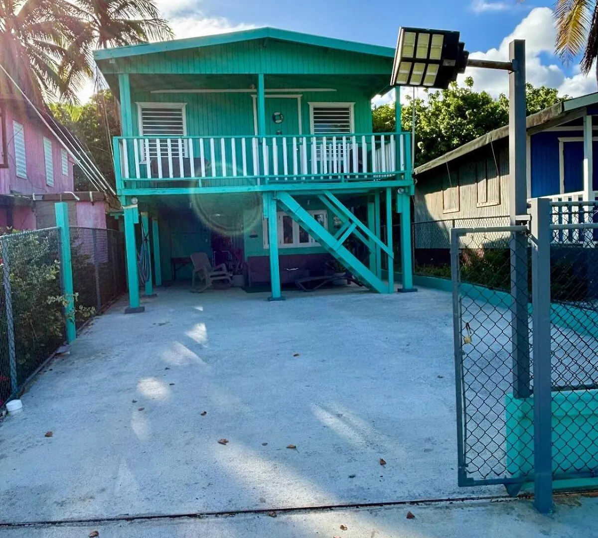 Mami Ana Beach House, The Oceanfront Rest Hideaway ! Ceiba Villa