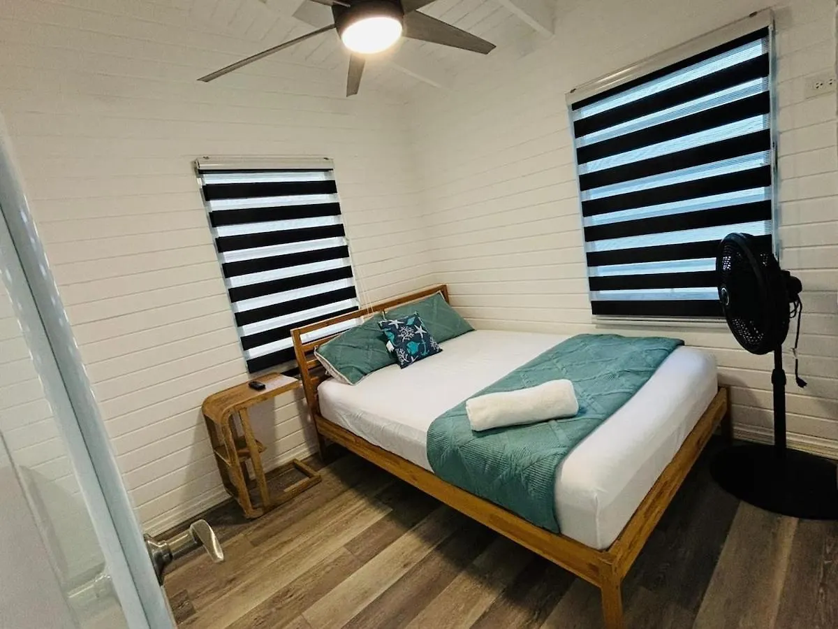 Mami Ana Beach House, The Oceanfront Rest Hideaway ! Ceiba Villa