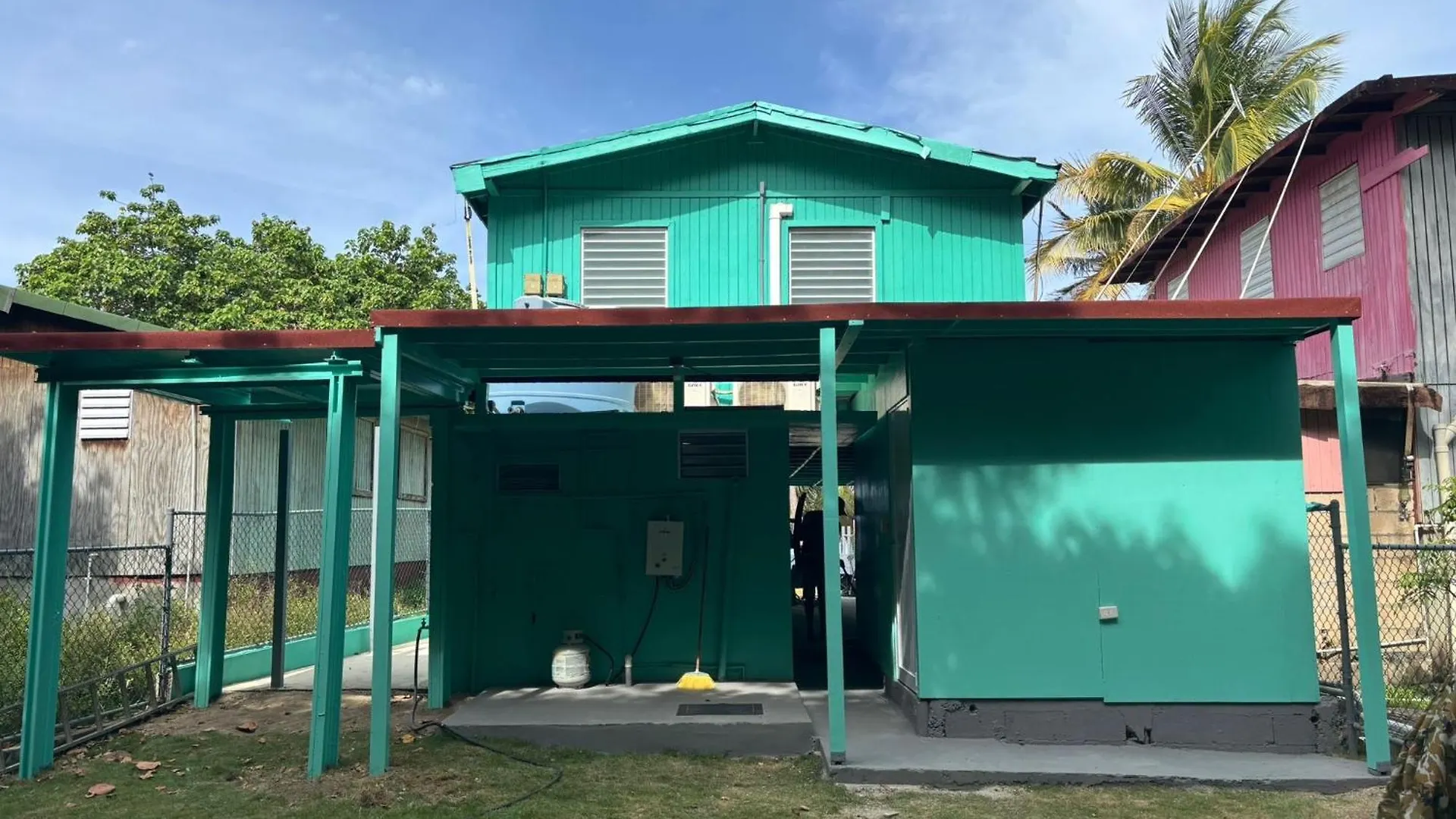 Villa Mami Ana Beach House, The Oceanfront Rest Hideaway ! Ceiba